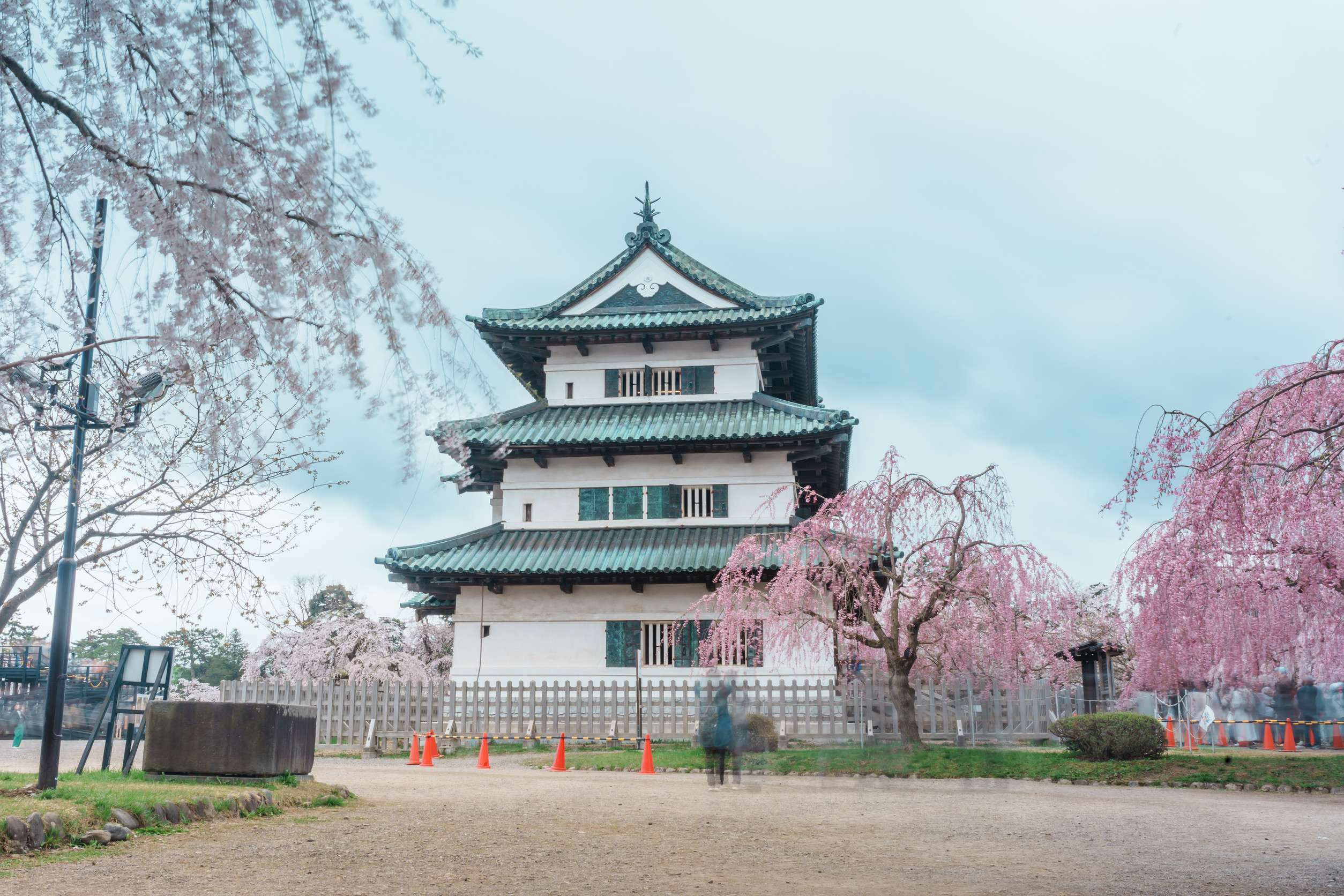 Beautiful Hirosaki Castle Park With Sakura