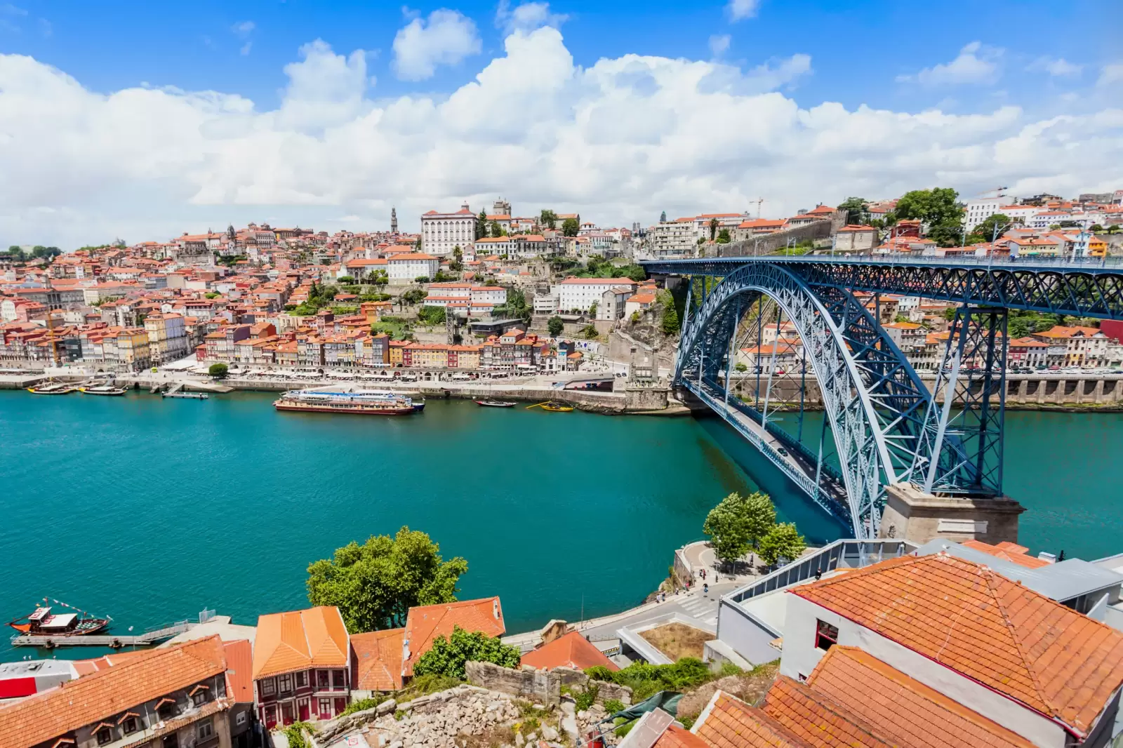 douro river and traditional boats in porto portuga