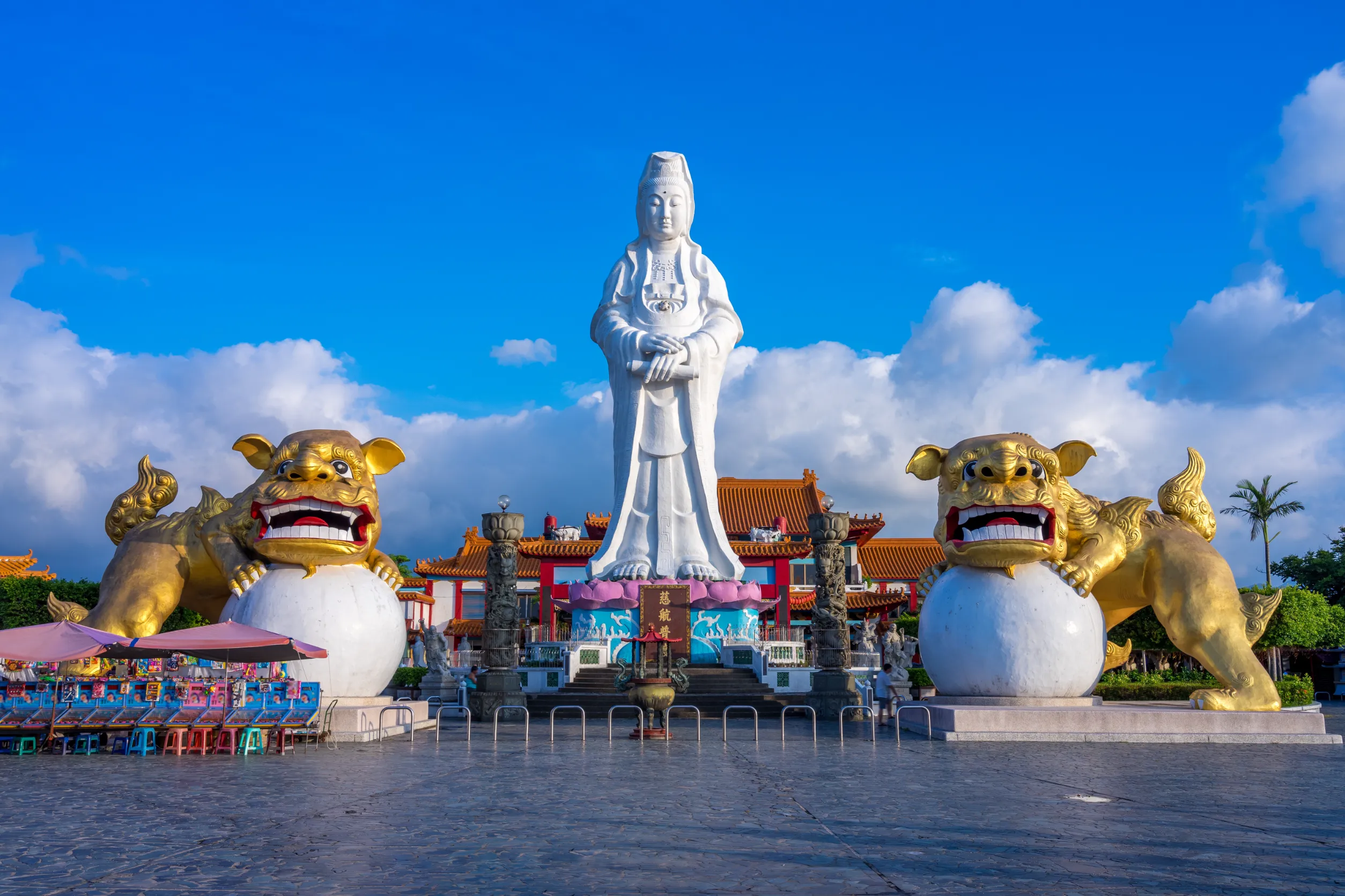 guanyin on top of chung cheng park in keelung taiwan