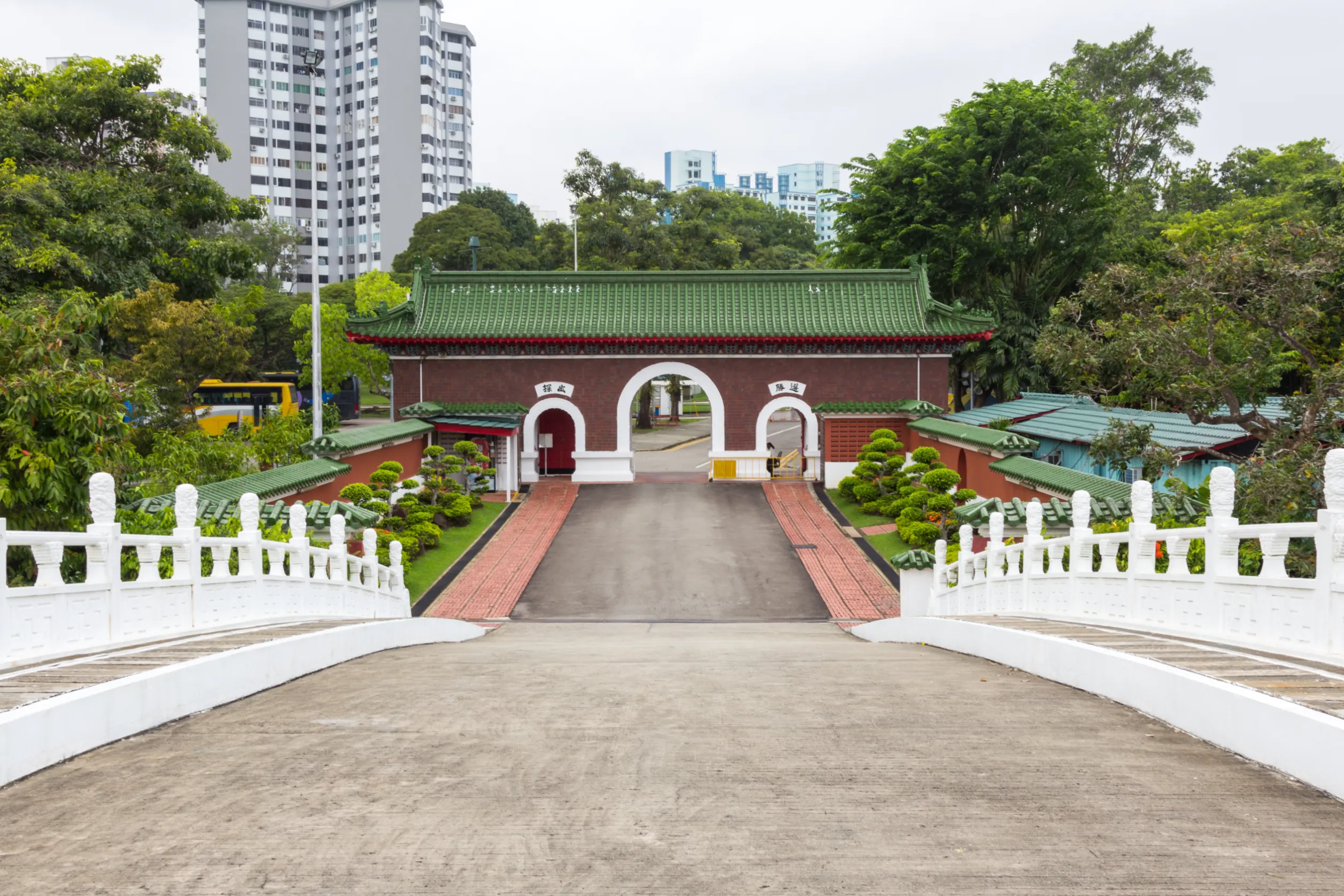 lake and the bridge in the chinese garden singapore