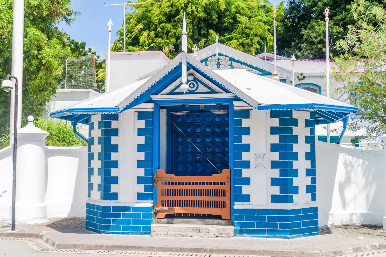 medhu ziyaarath tomb of abu al barakaath