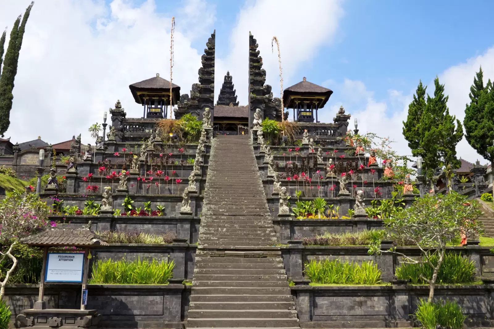 pura penataran agung besakih bali indonesia