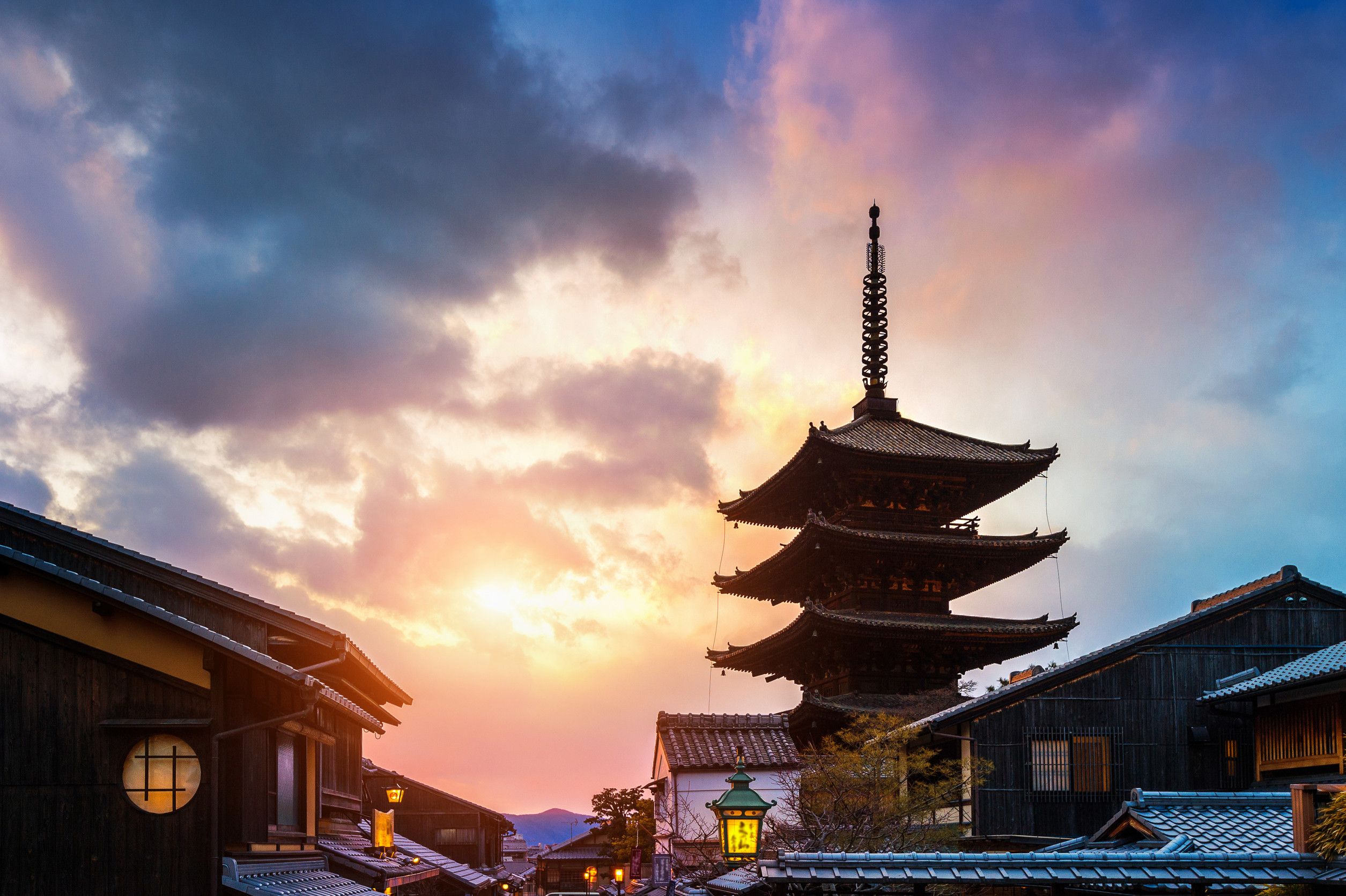 Sannen Zaka Street At Sunset In Kyoto Japan