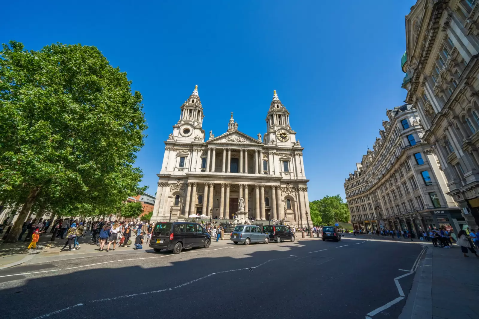 st paul s cathedral a popular travel destination