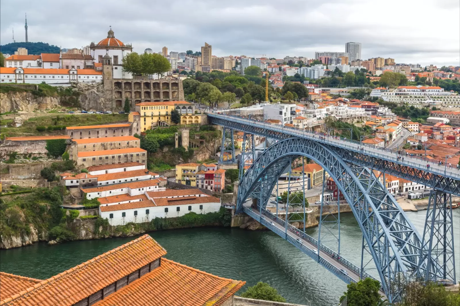 the dom luis bridge in porto portugal