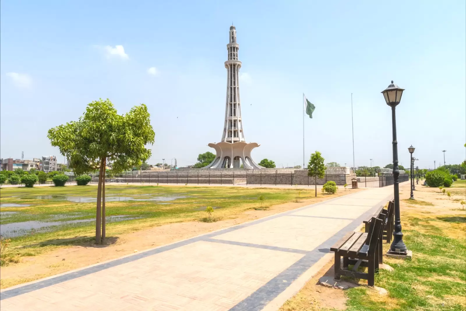 the famous national monument in quetta pakistan