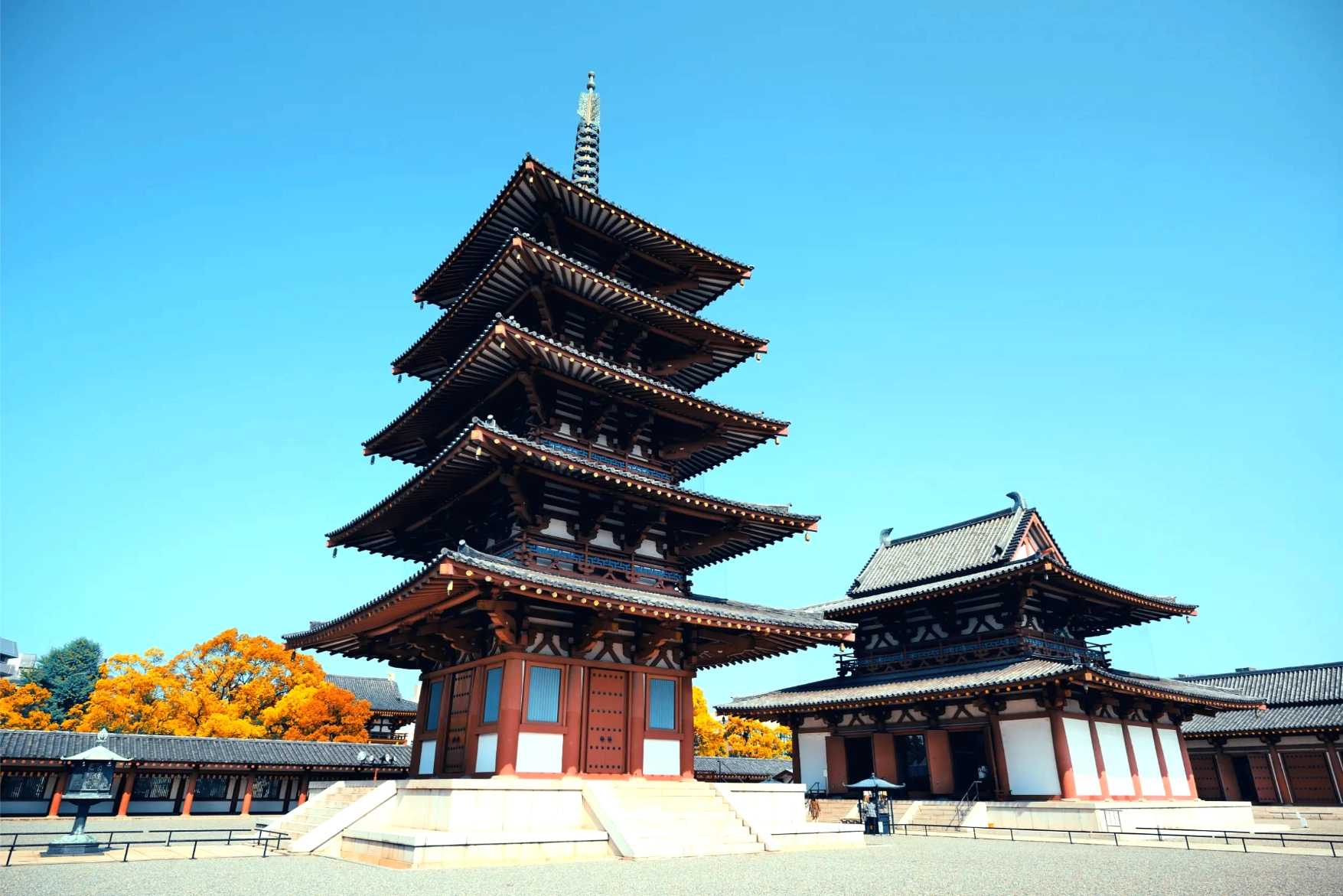 the shitennoji temple in osaka japan